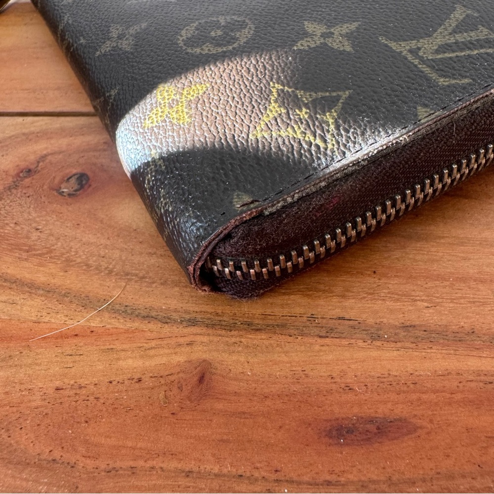 Louis Vuitton Brown and Gold Zipper Wallet - Picture 2 of 13